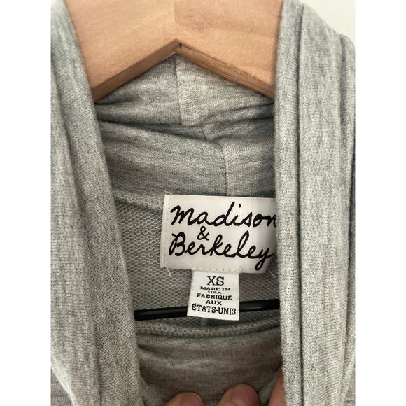 Madison & Berkeley Gray Hi Low Turtleneck Sweater XS Casual Relaxed - Picture 10 of 11